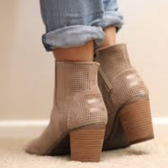 Toms Stucco Suede Perforated Majorca Bootie - Picture 5 of 8